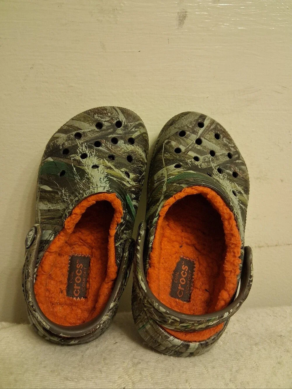 Crocs Kids Classic Clog - Mossy Oak Camouflage with Orange Lining Size C 10